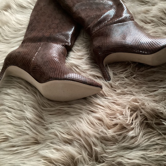 Marlo Tall Boots 3 inch Heel, Size 8M, Multi Colored New - Picture 2 of 2